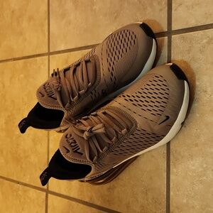 Nike Air Max 270 Khaki/Tan Youth 7, Womens 8.5